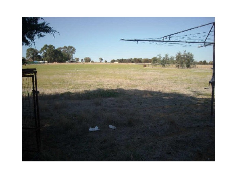 17 Ashton Street, Quairading WA 6383