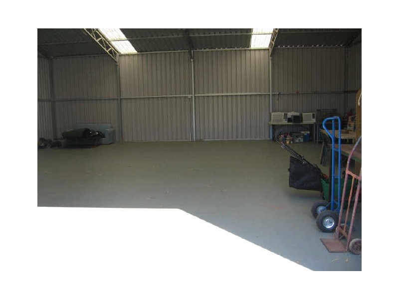 16 Riverside Court, York WA 6302