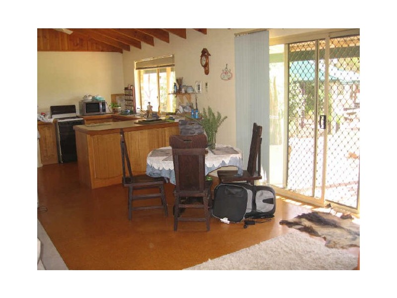 16 Riverside Court, York WA 6302