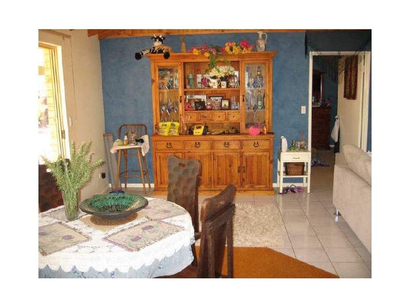 16 Riverside Court, York WA 6302