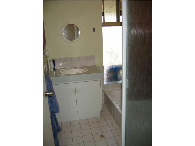 16 Riverside Court, York WA 6302