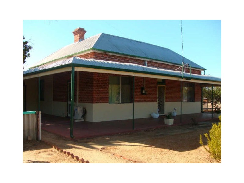 84 Lukin Street, Beverley WA 6304