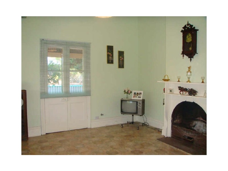 84 Lukin Street, Beverley WA 6304