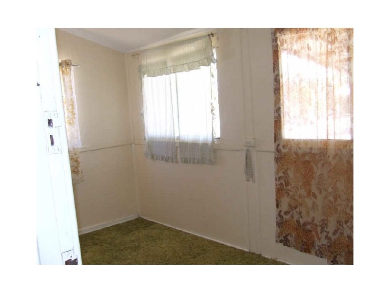 7 Hopkins Street, Beverley WA 6304