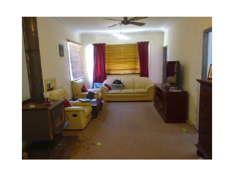 15 Smith Street, Beverley WA 6304