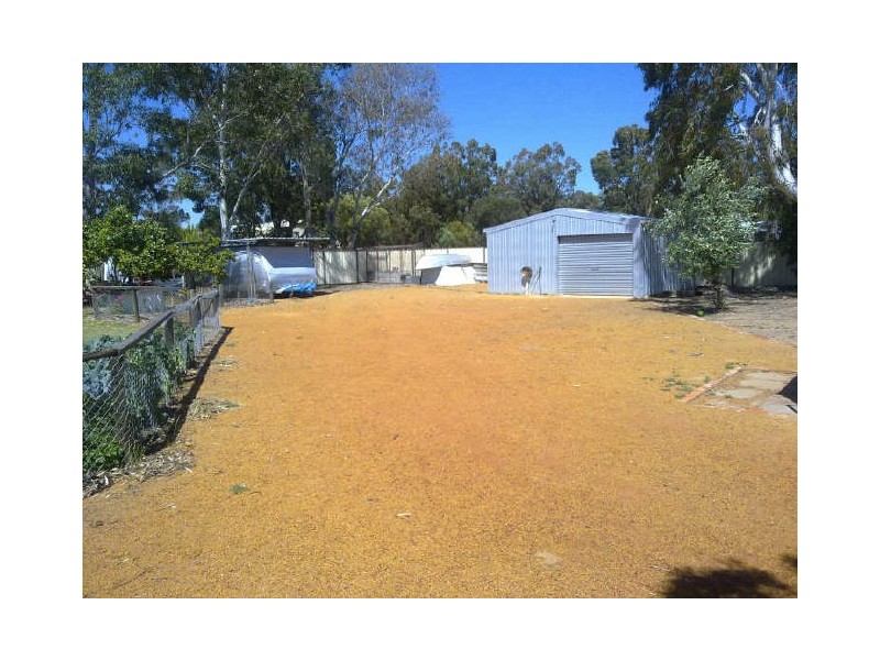 15 Smith Street, Beverley WA 6304