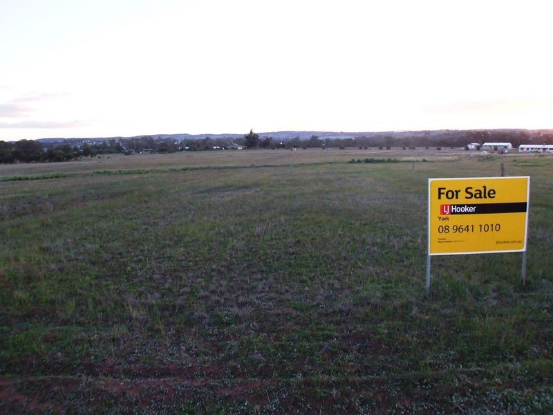 23 Andrews Avenue, York WA 6302