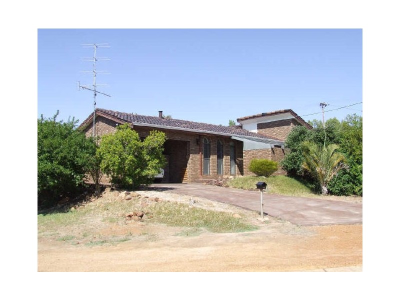 2 Scott Street, York WA 6302