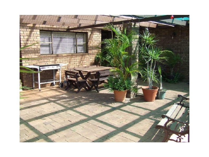 2 Scott Street, York WA 6302