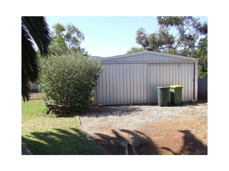 2 Scott Street, York WA 6302