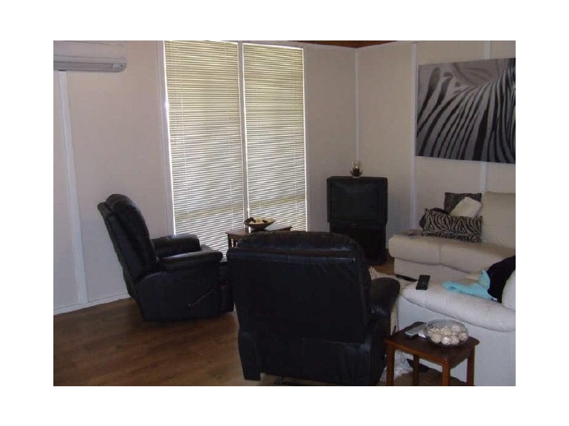 61 Railway Road, York WA 6302