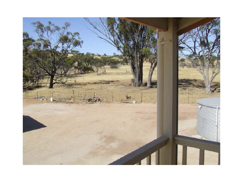 61 Railway Road, York WA 6302