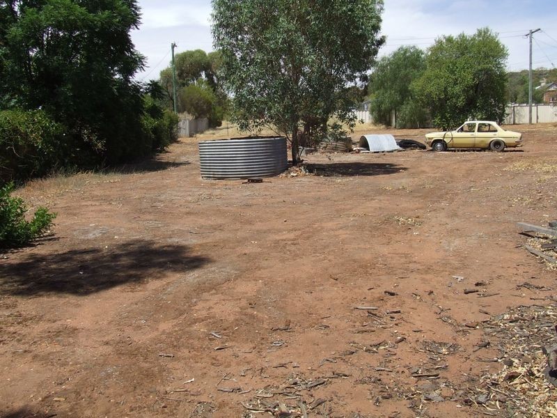 3 Steere Road, York WA 6302