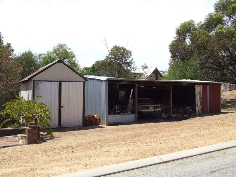 3 Steere Road, York WA 6302