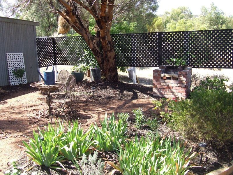 68 Avon Terrace, York WA 6302