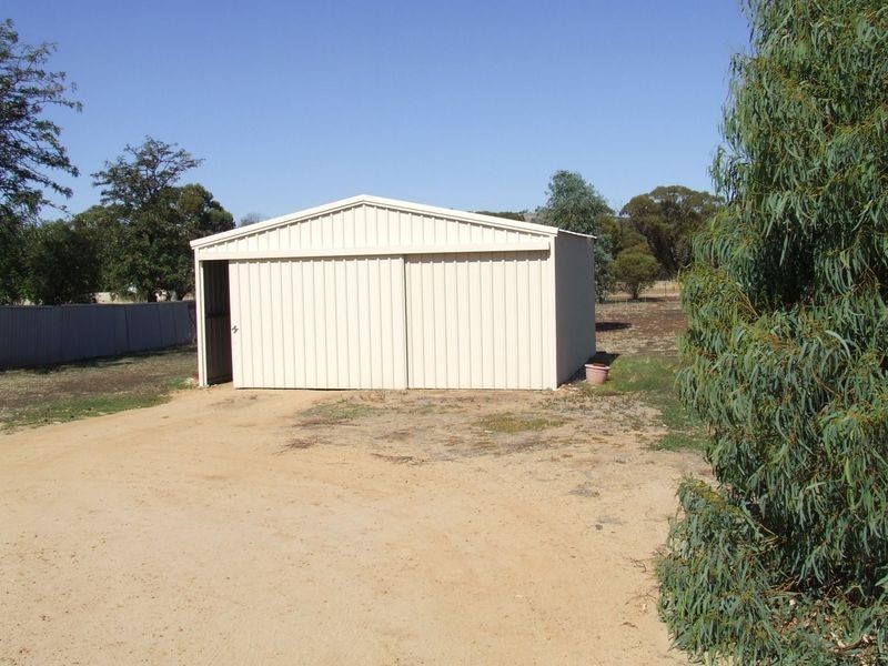 37 Bland Road, York WA 6302