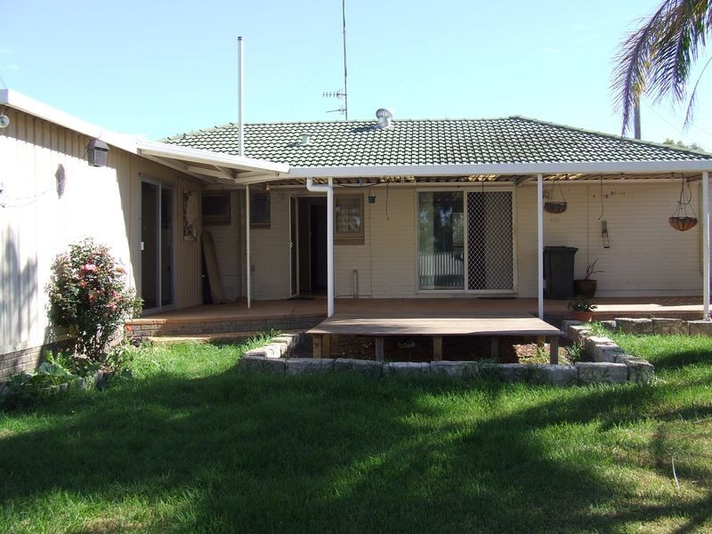 4 Avon Street, Quairading WA 6383