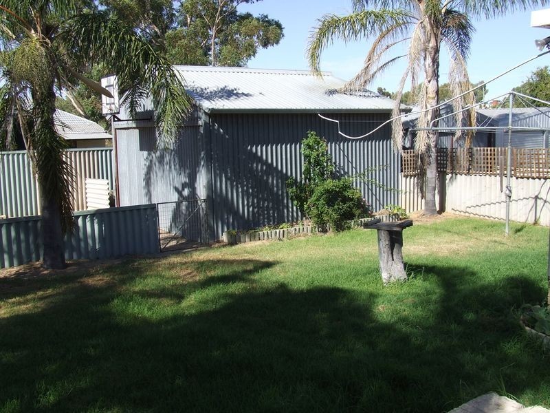 4 Avon Street, Quairading WA 6383