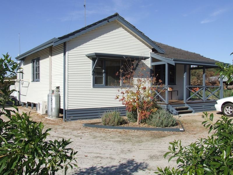 20 George Street, York WA 6302