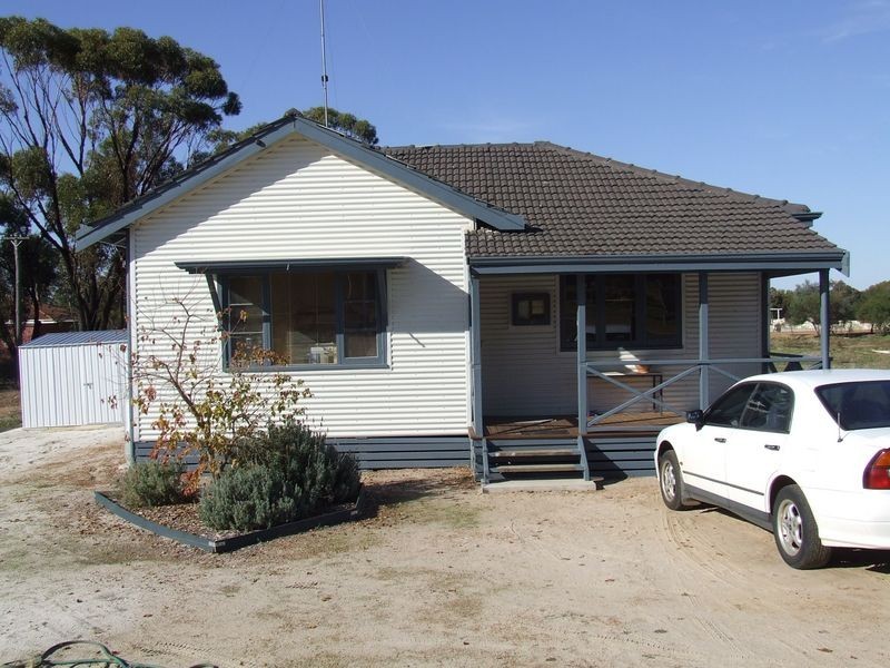 20 George Street, York WA 6302