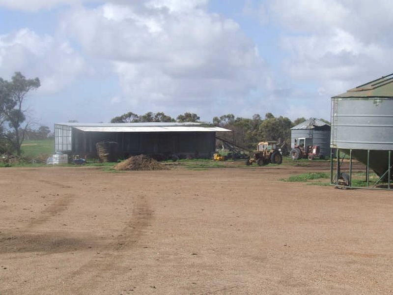 390 Growden Road & Lot 19948 Cahill Road, Merredin WA 6415