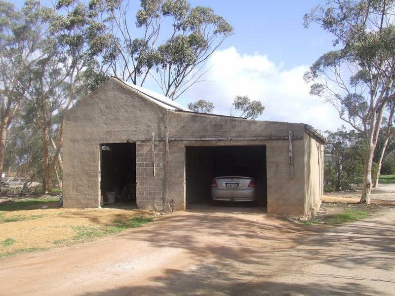 390 Growden Road & Lot 19948 Cahill Road, Merredin WA 6415