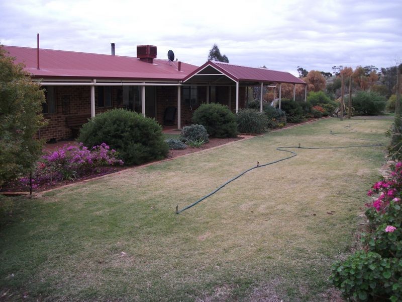 152 Rudall Road, York WA 6302