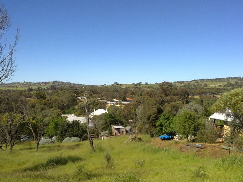 27 Centennial Drive, York WA 6302