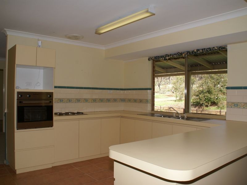 96 Osborne Road, York WA 6302