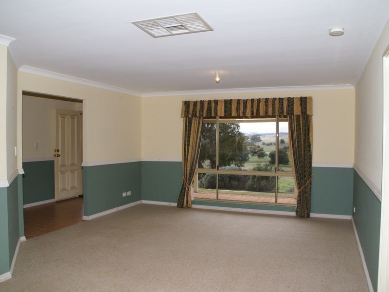 96 Osborne Road, York WA 6302