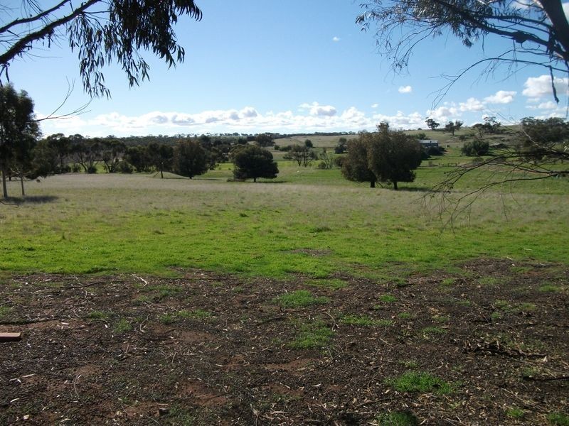 96 Osborne Road, York WA 6302