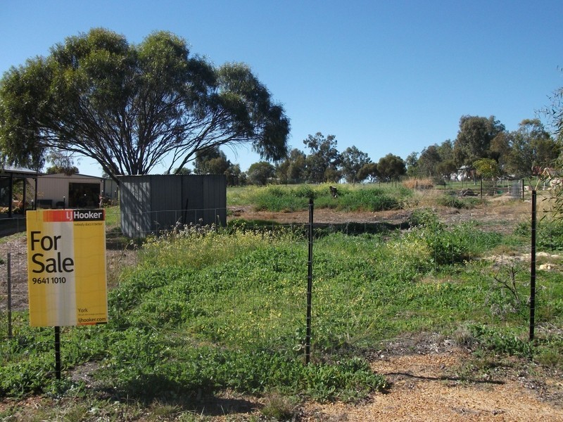 12 Barratt Street, York WA 6302