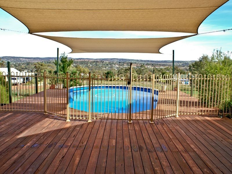 6 Steere Road, York WA 6302