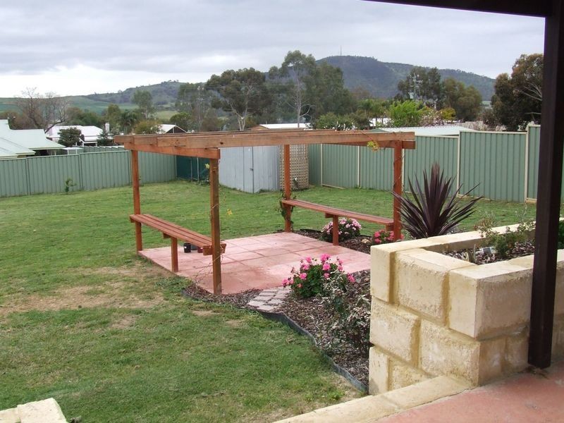 15 Forbes Street, York WA 6302