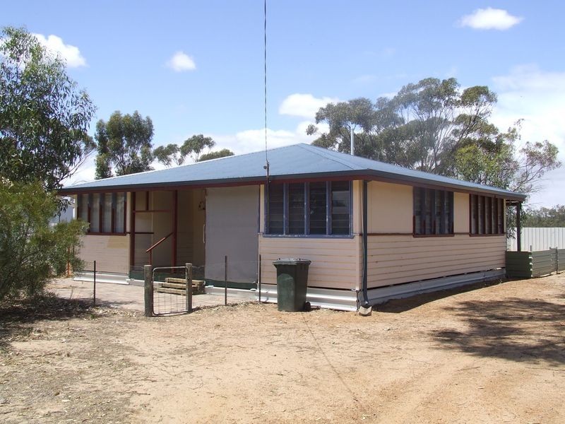 69 Lukin Street, Beverley WA 6304