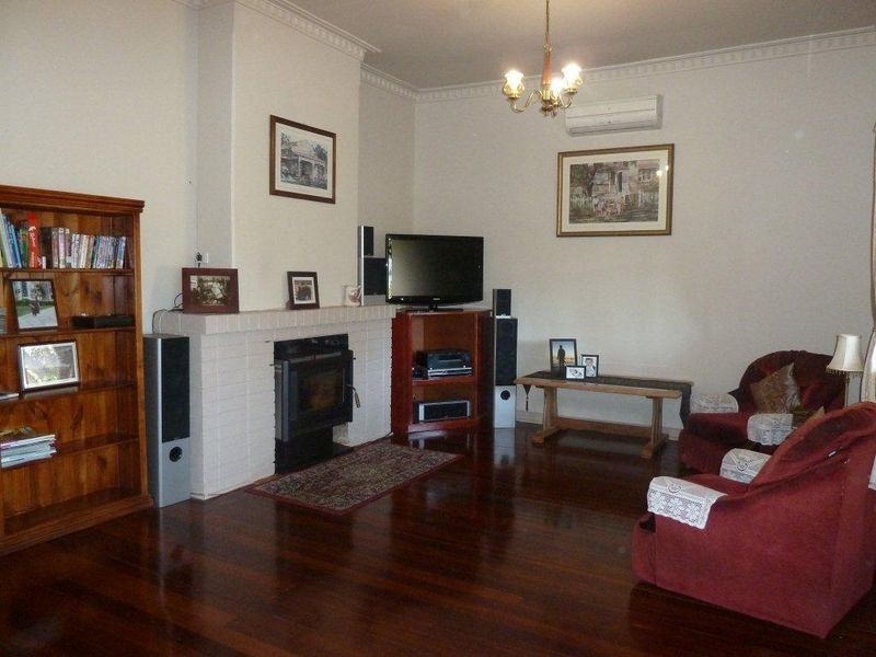 30 Ulster Rd, York WA 6302