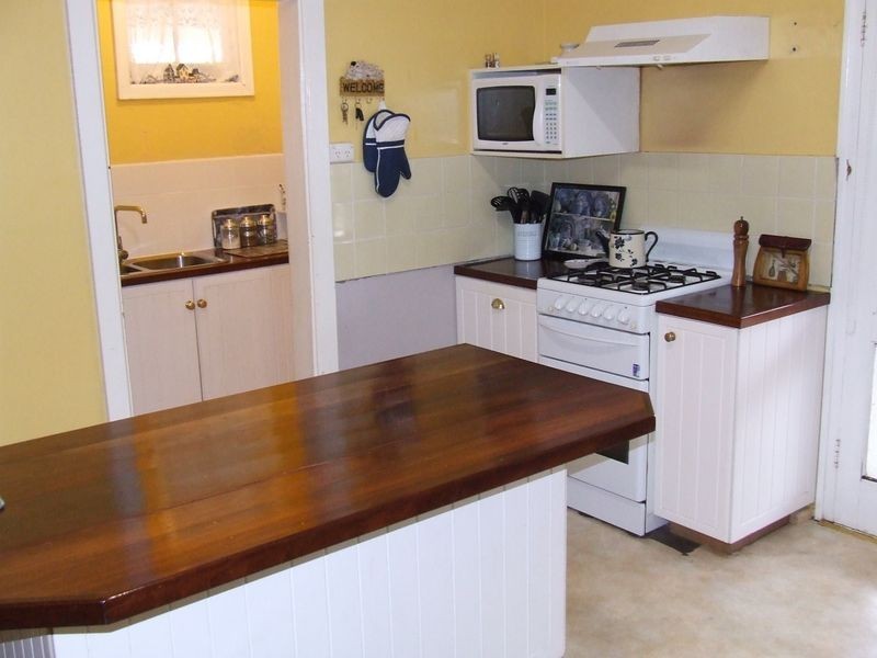 30 Ulster Rd, York WA 6302