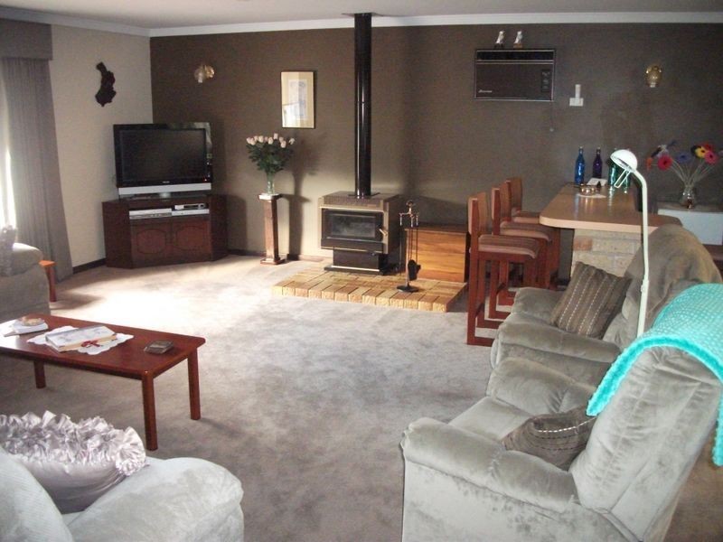 13 Maud Street, York WA 6302