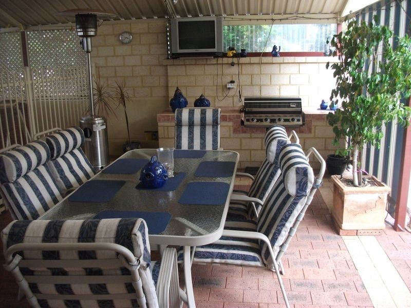 13 Maud Street, York WA 6302