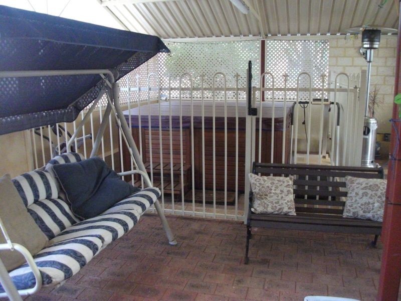 13 Maud Street, York WA 6302