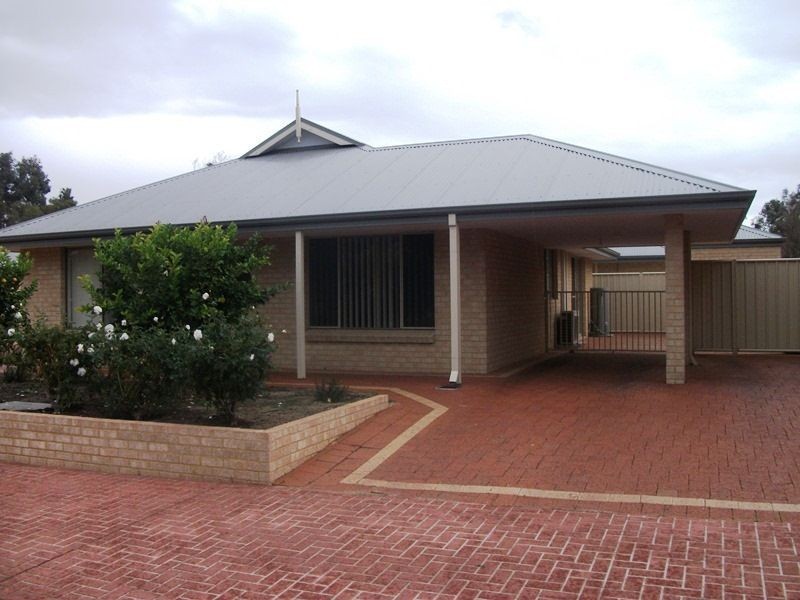 1/9 Joaquina Street, York WA 6302