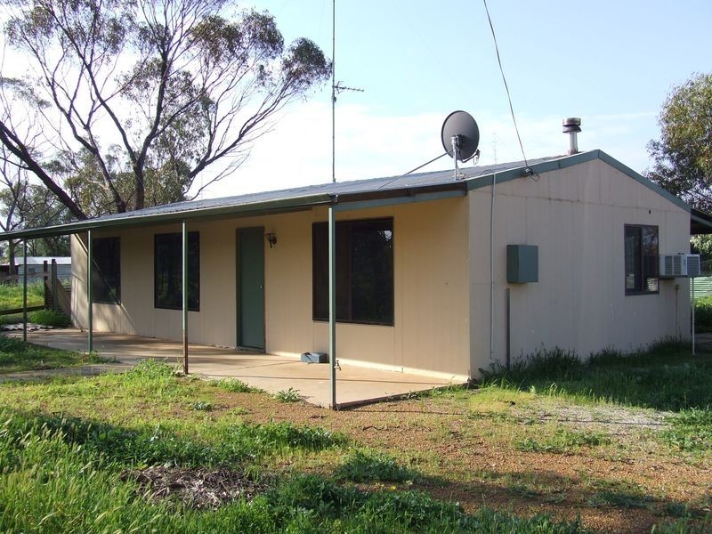 1 Railway Street, Beverley WA 6304