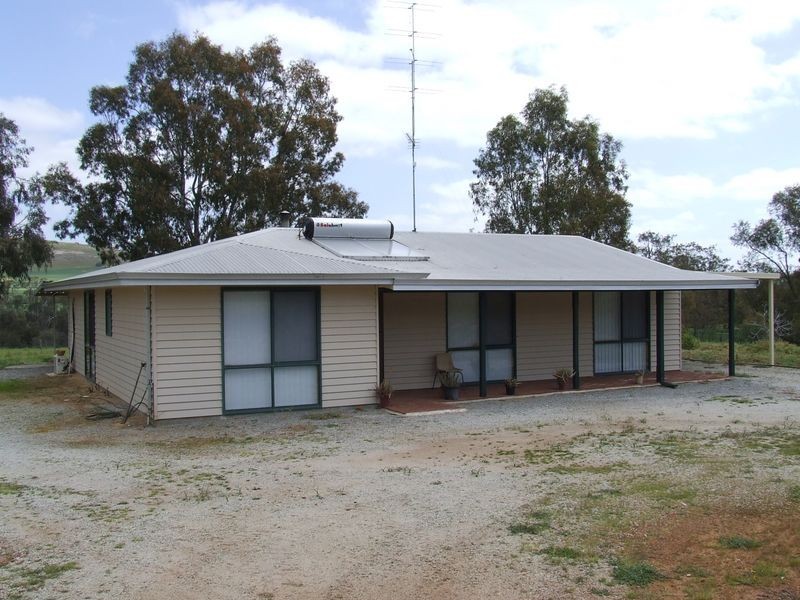 2017 Top Beverley Road, York WA 6302