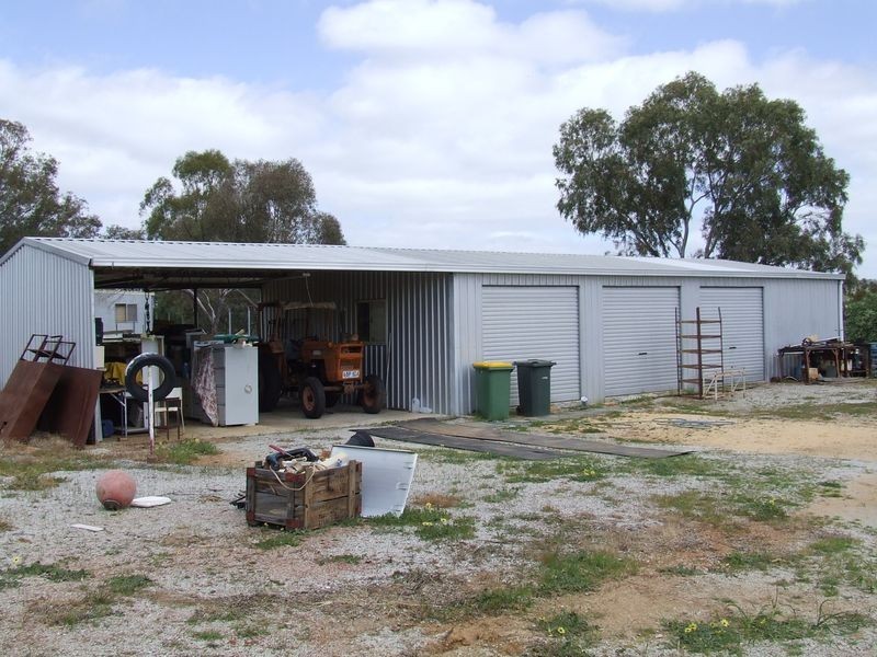 2017 Top Beverley Road, York WA 6302