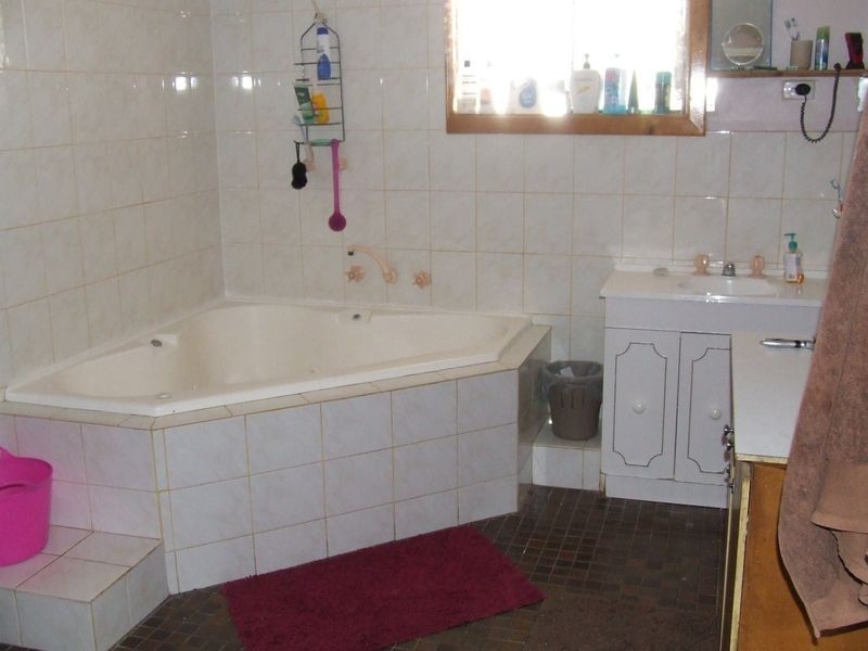 5 Scott Street, York WA 6302