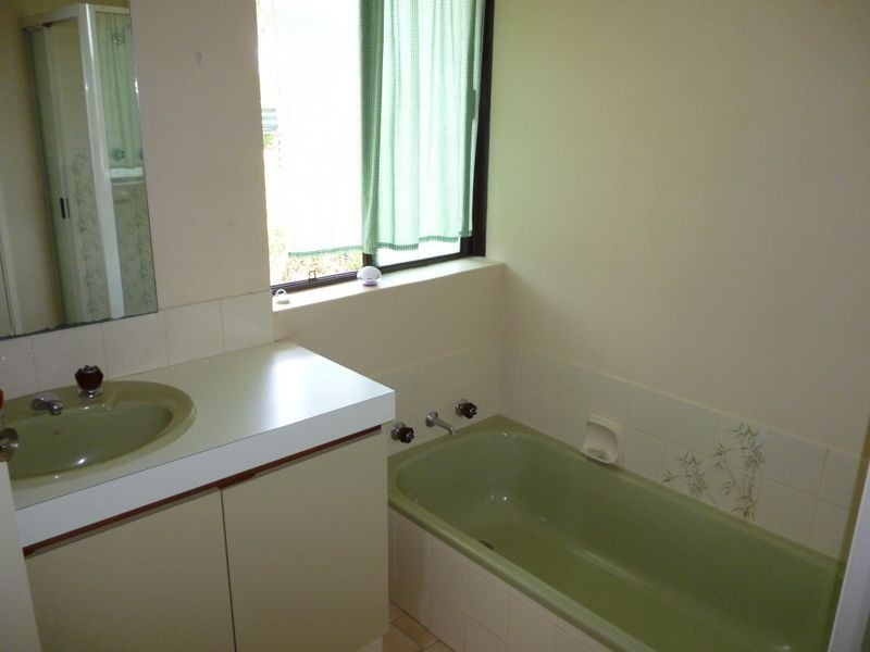 38 Suburban Road, York WA 6302