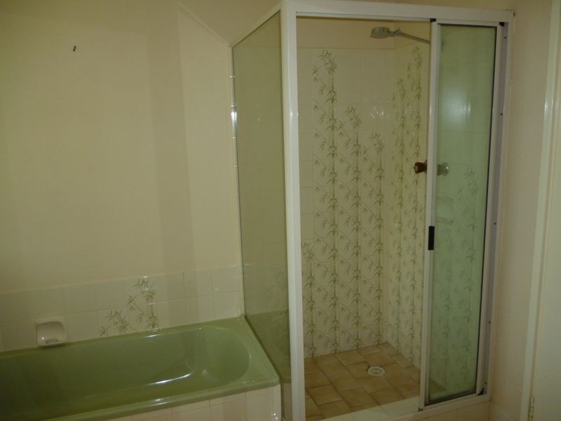 38 Suburban Road, York WA 6302