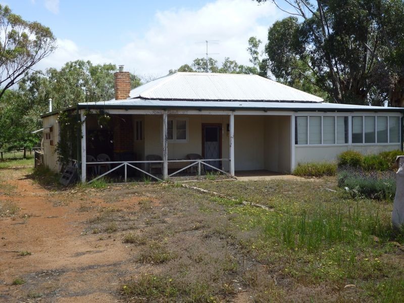 60 York Road, York WA 6302