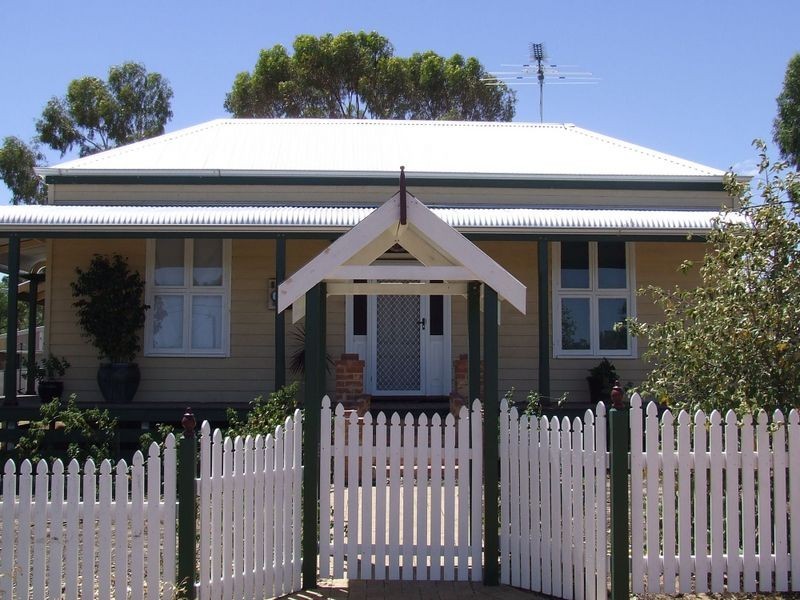 14 Radnor Road, York WA 6302