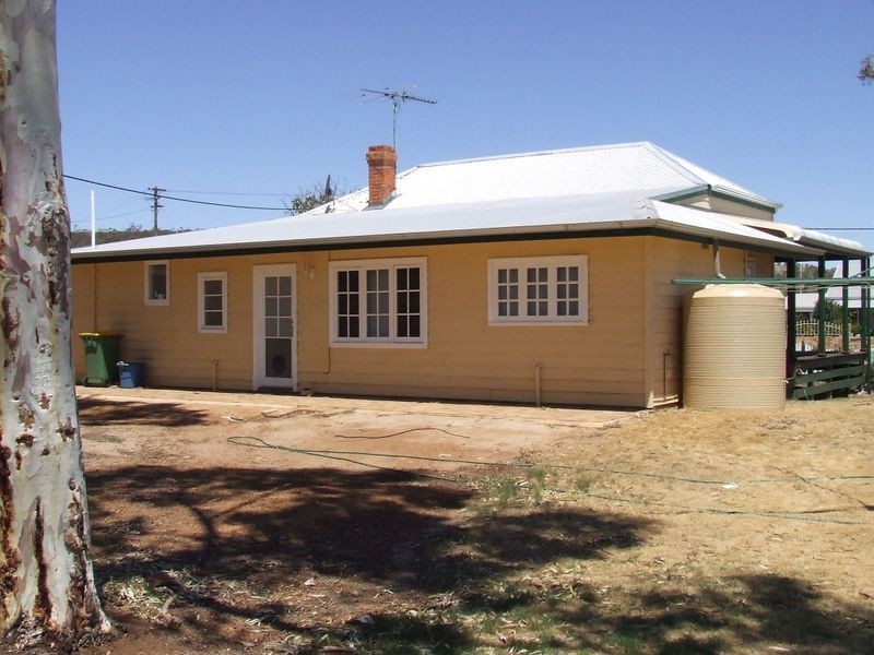 14 Radnor Road, York WA 6302